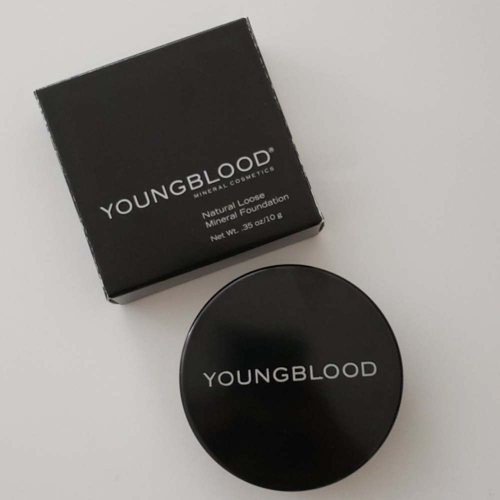 NIB YoungBlood Natural Mineral Foundation in Honey